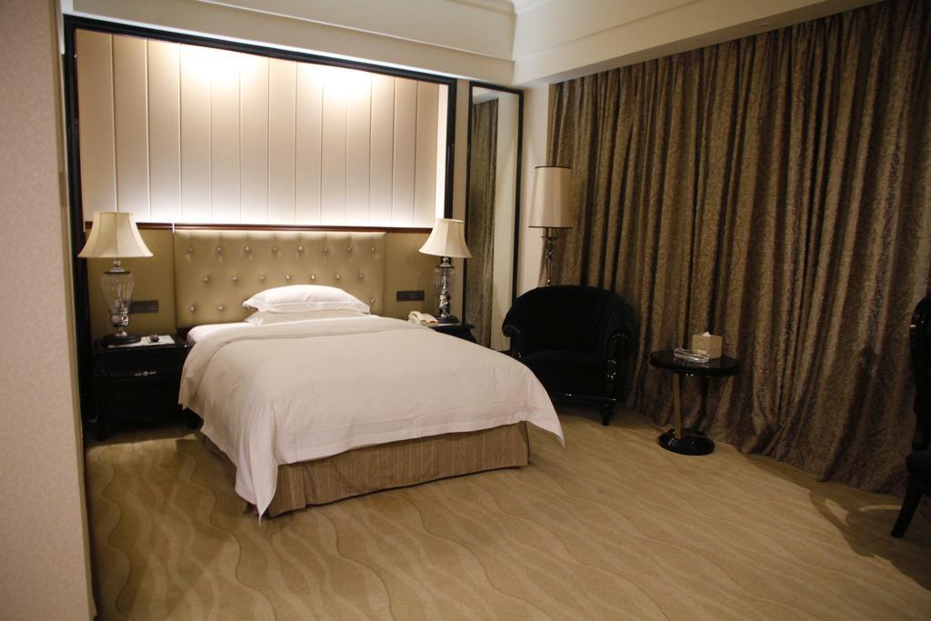 Zhongshan Lighting Era Hotel 외부 사진