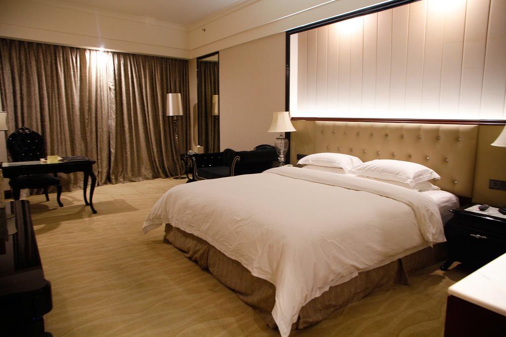Zhongshan Lighting Era Hotel 외부 사진